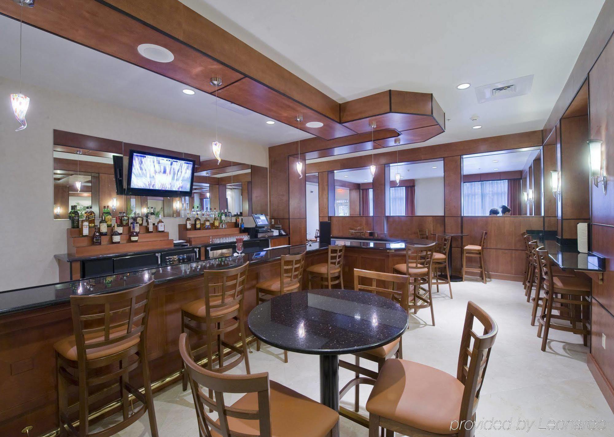 Holiday Inn Purdue - Fort Wayne By Ihg Restaurant photo